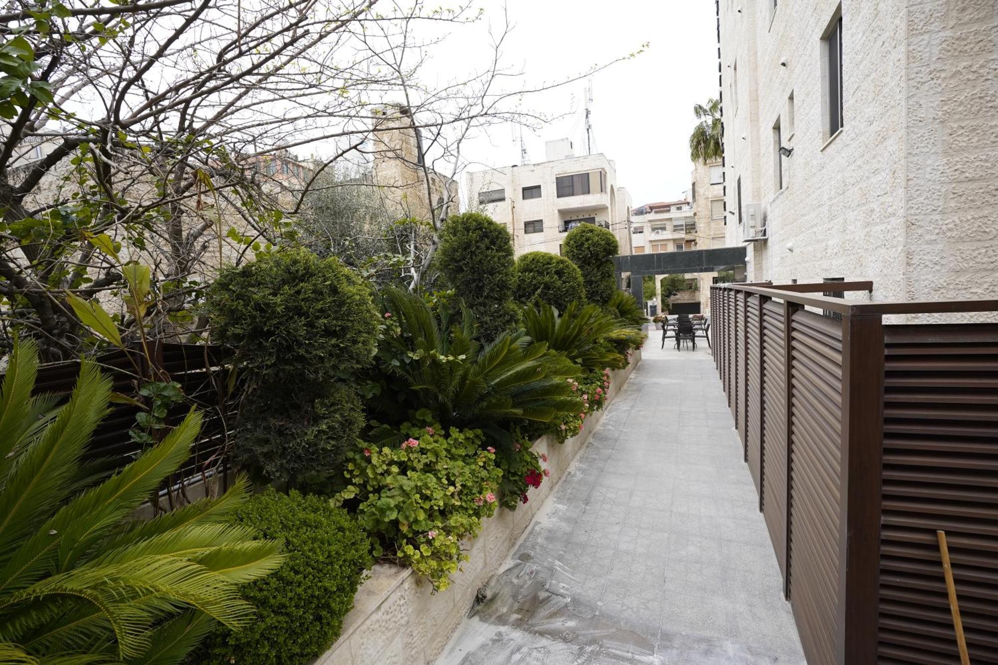 Naylover Hotel Suites Amman Exterior foto