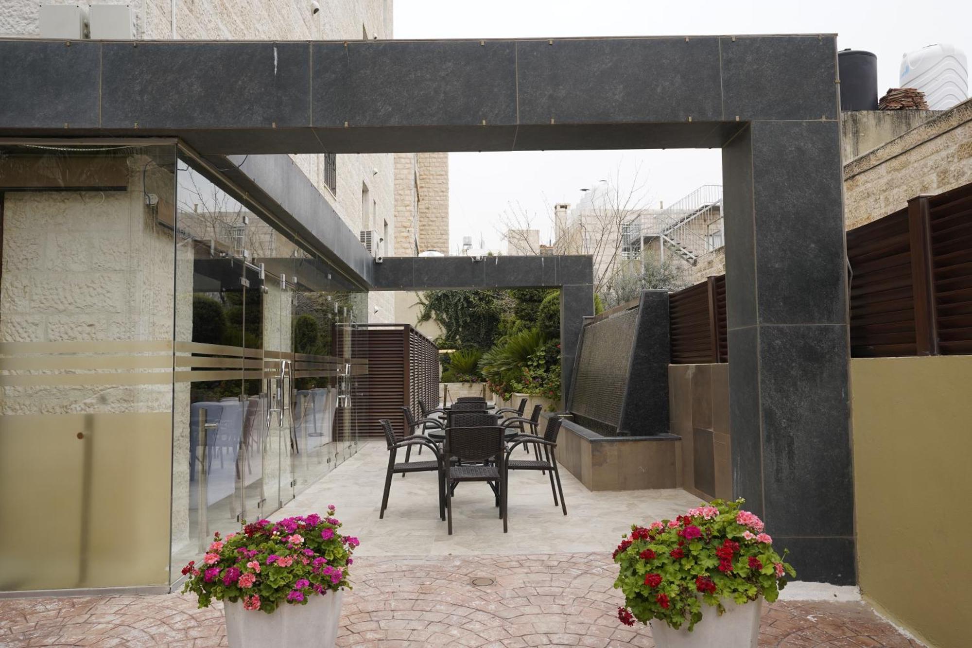 Naylover Hotel Suites Amman Exterior foto
