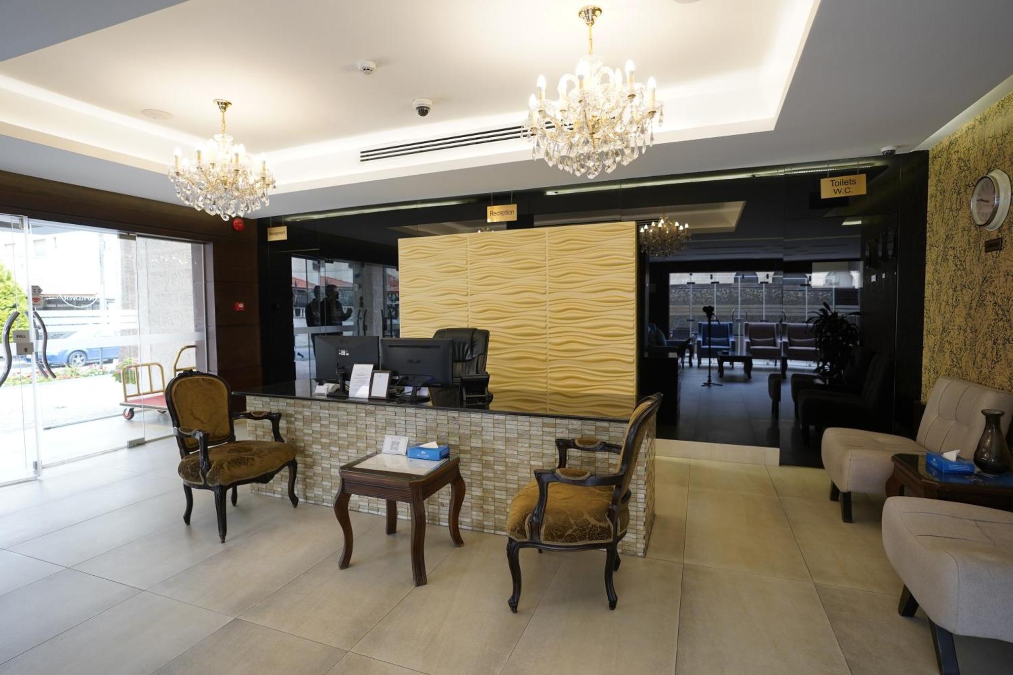Naylover Hotel Suites Amman Exterior foto