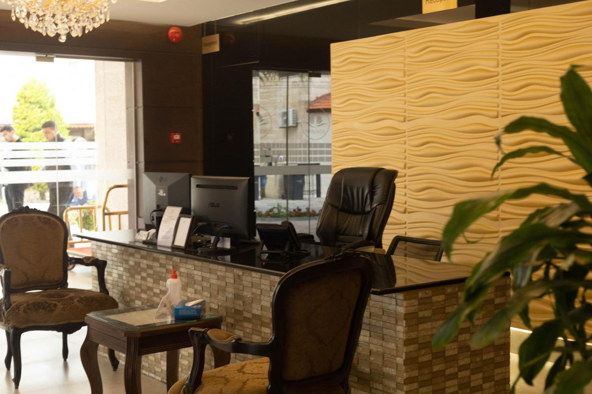 Naylover Hotel Suites Amman Exterior foto