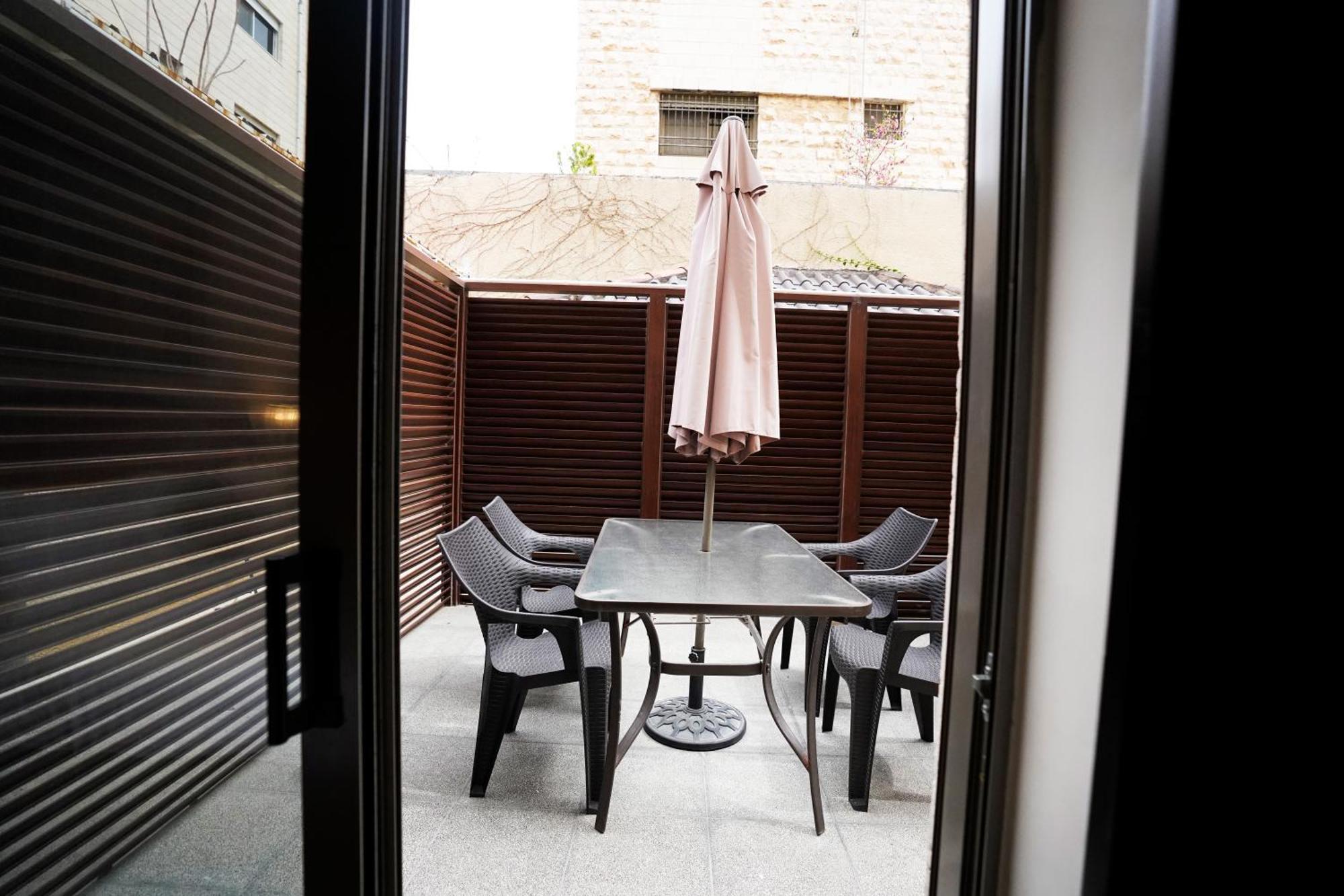 Naylover Hotel Suites Amman Exterior foto